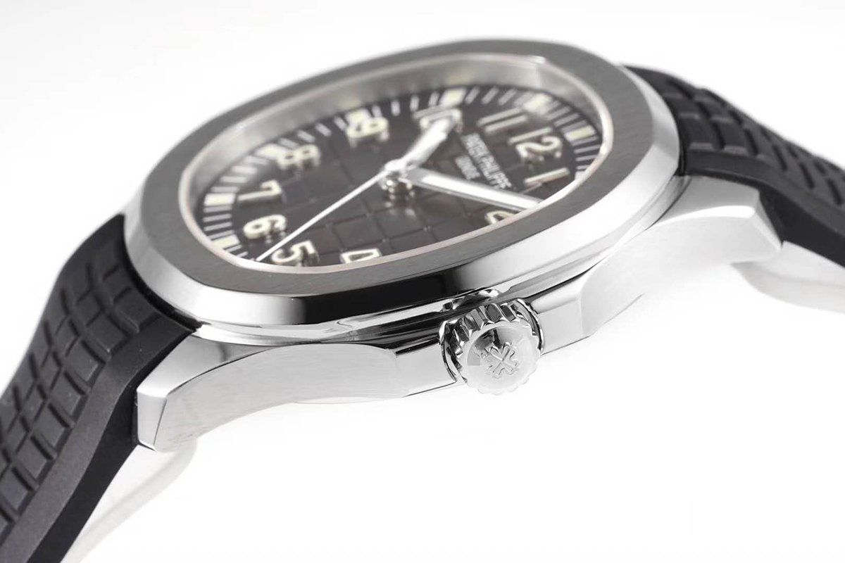 Aquanaut 5165A-001 Black Dial in Steel