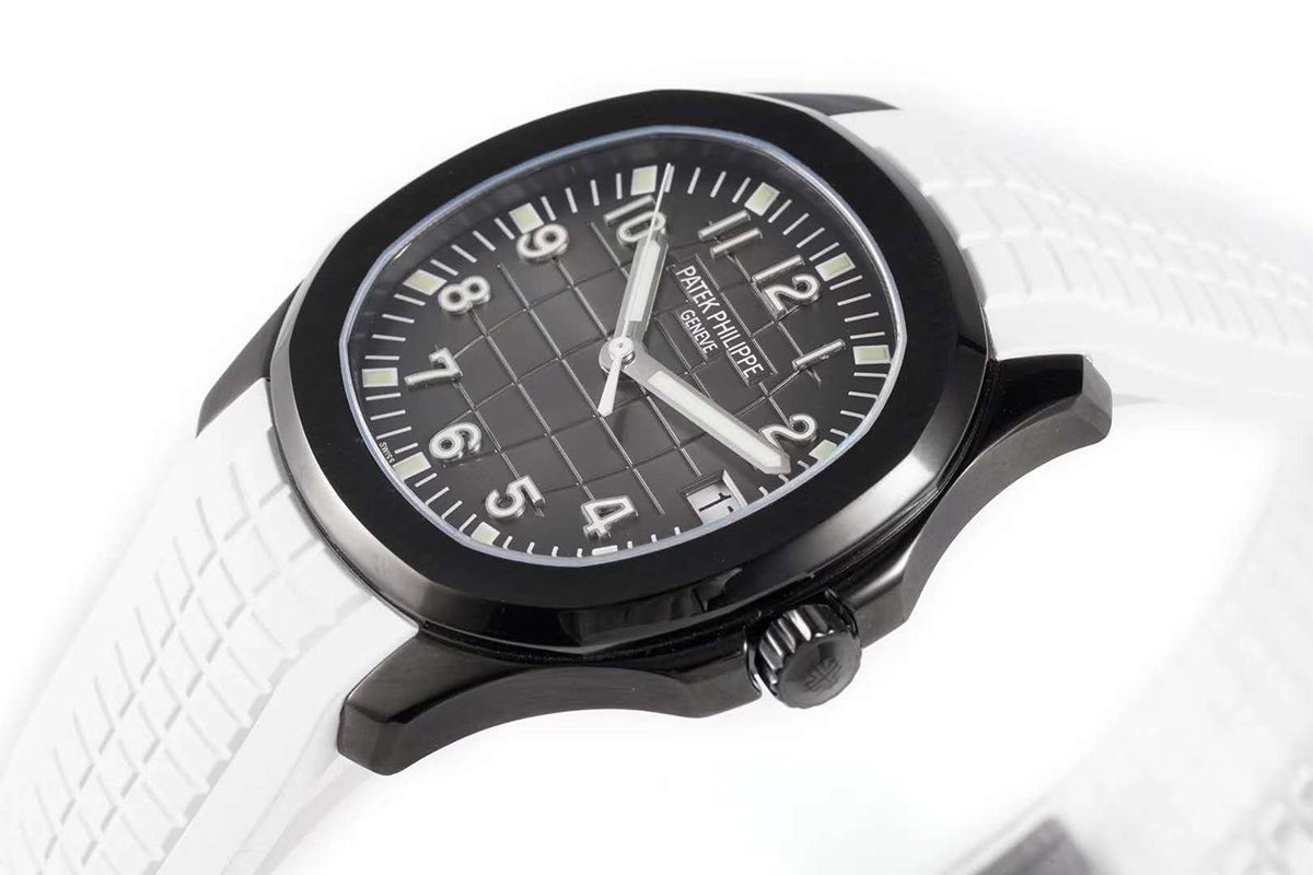 Aquanaut 5167A ‘Black Venom Limited Edition’ Black Dial on White Rubber Strap