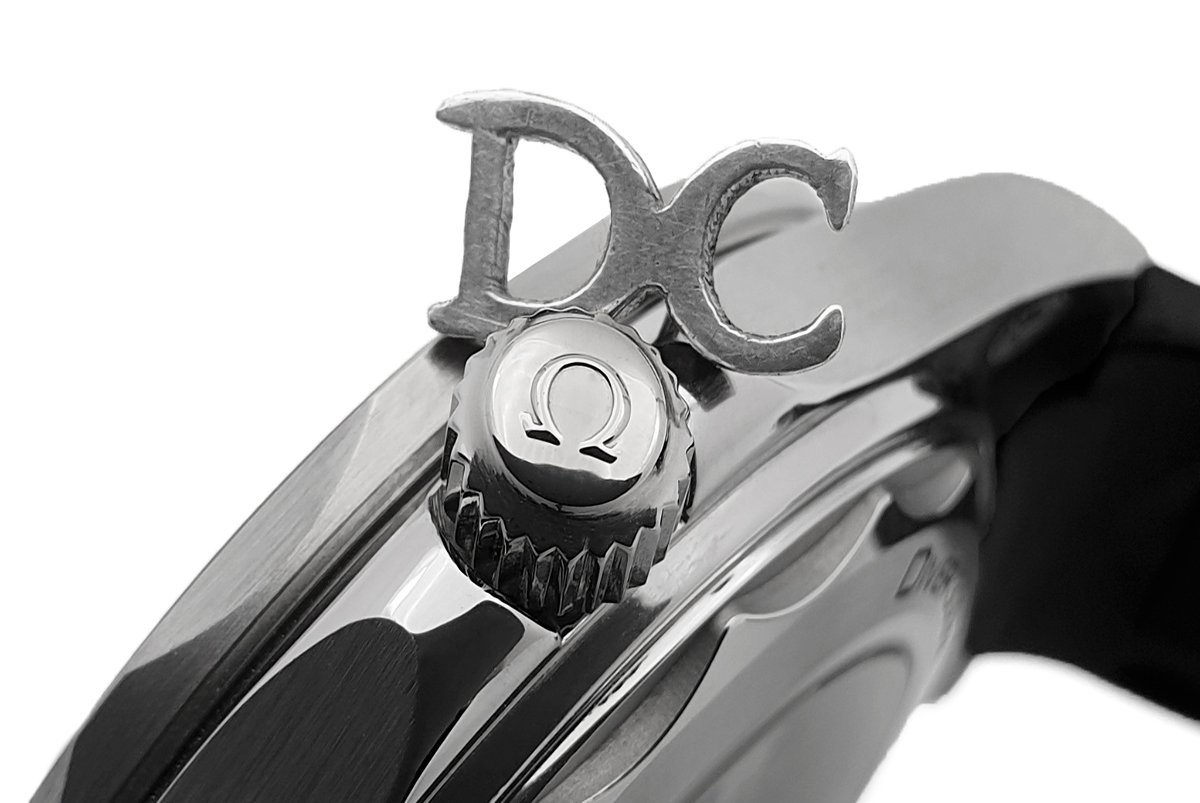 Seamaster Diver 300M Co-Axial Master Chronometer White Dial on Black Rubber Strap