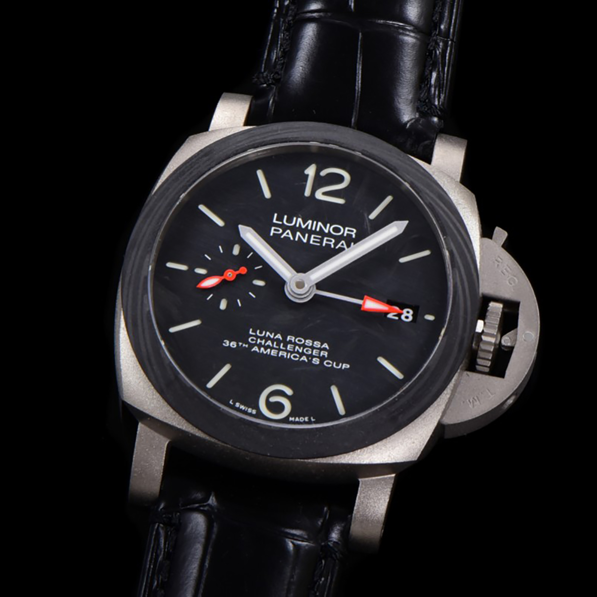 PAM1096 Luna Rossa GMT 42mm