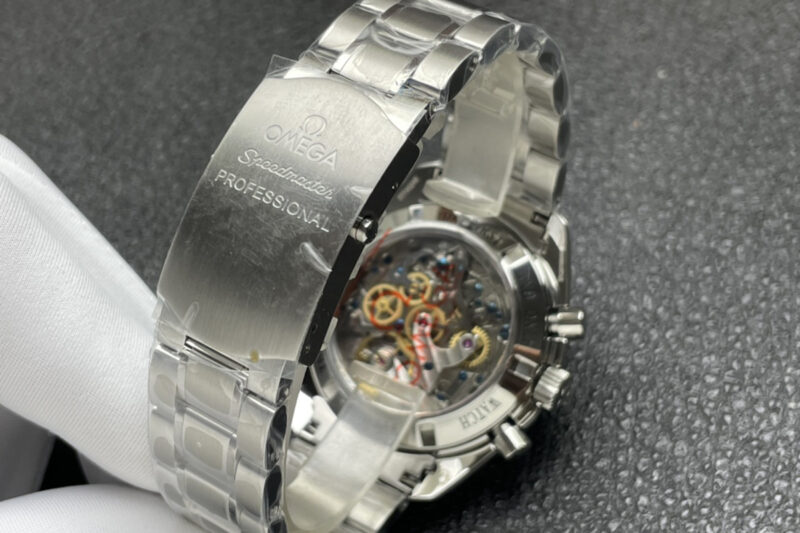 Speedmaster Moonwatch Professional White Dial in Steel ZF